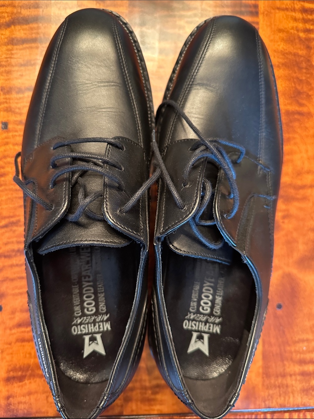 Mephisto Black Leather Derby Lace-Up Oxfords